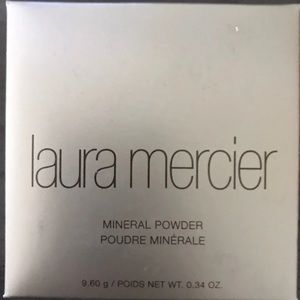 Laura Mercier